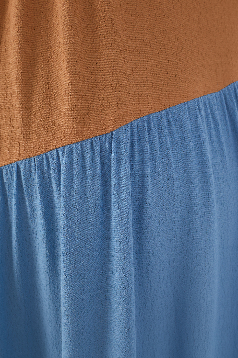 Multicolor V Neck Adjustable Straps Tiered Crepe Maxi Dress_6