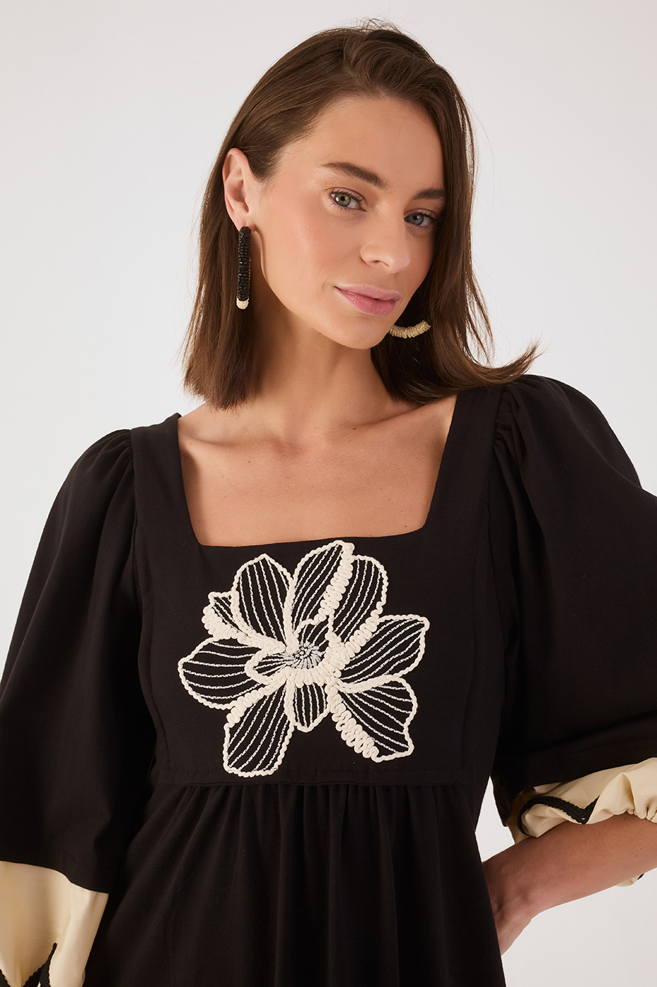Black Embroidered Flower Square Neck Puff Sleeve Maxi Dress_4