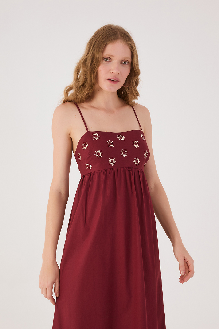 Wine Bossa Embroidered Sun Sleeveless Maxi Dress_3