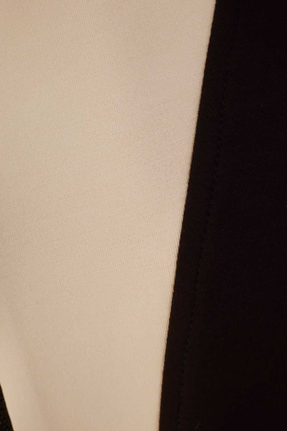 Off-White And Black Ruffled Hem Sleeveless Mini Dress_7