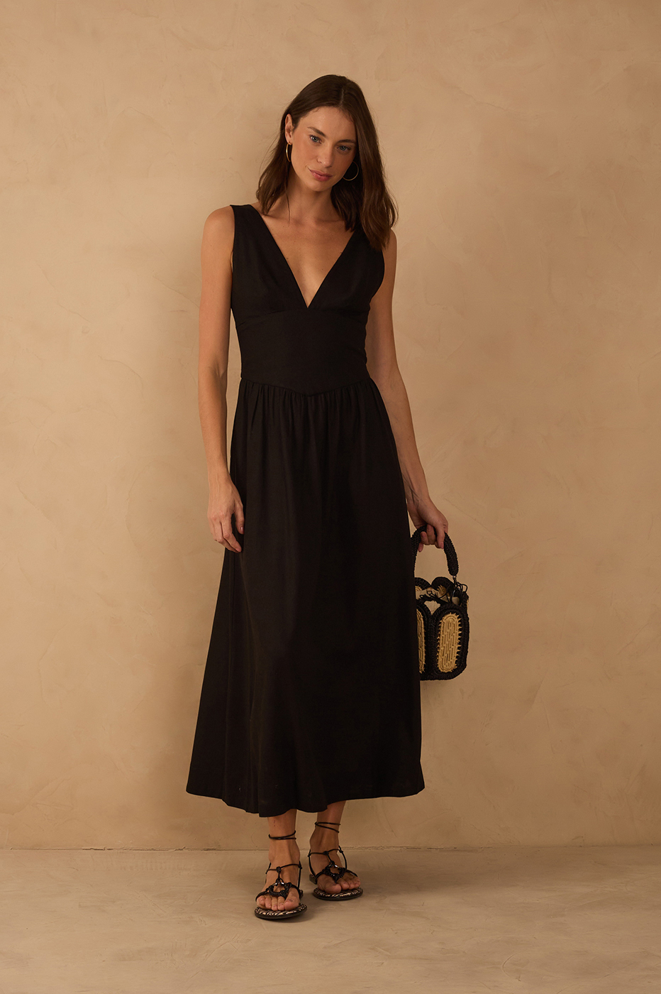 Black Linen Cropped Large Yoke Dress_1