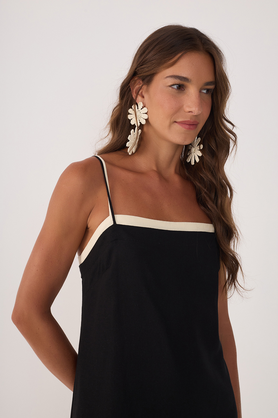 Black Square Neck Sleeveless Mini Dress_4