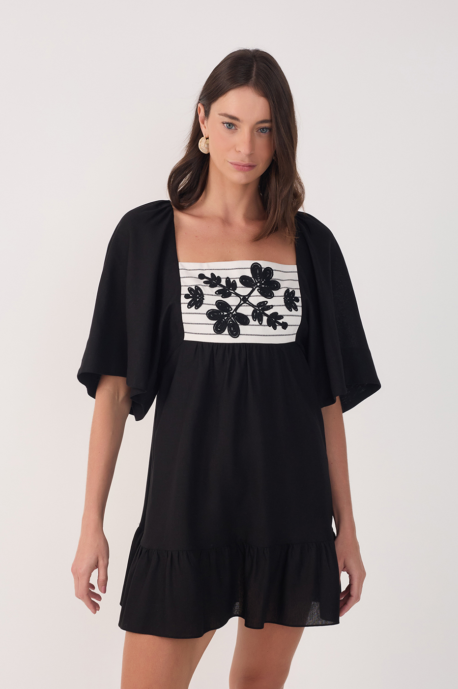 Vestido Curto Linho Pala Bordada_3