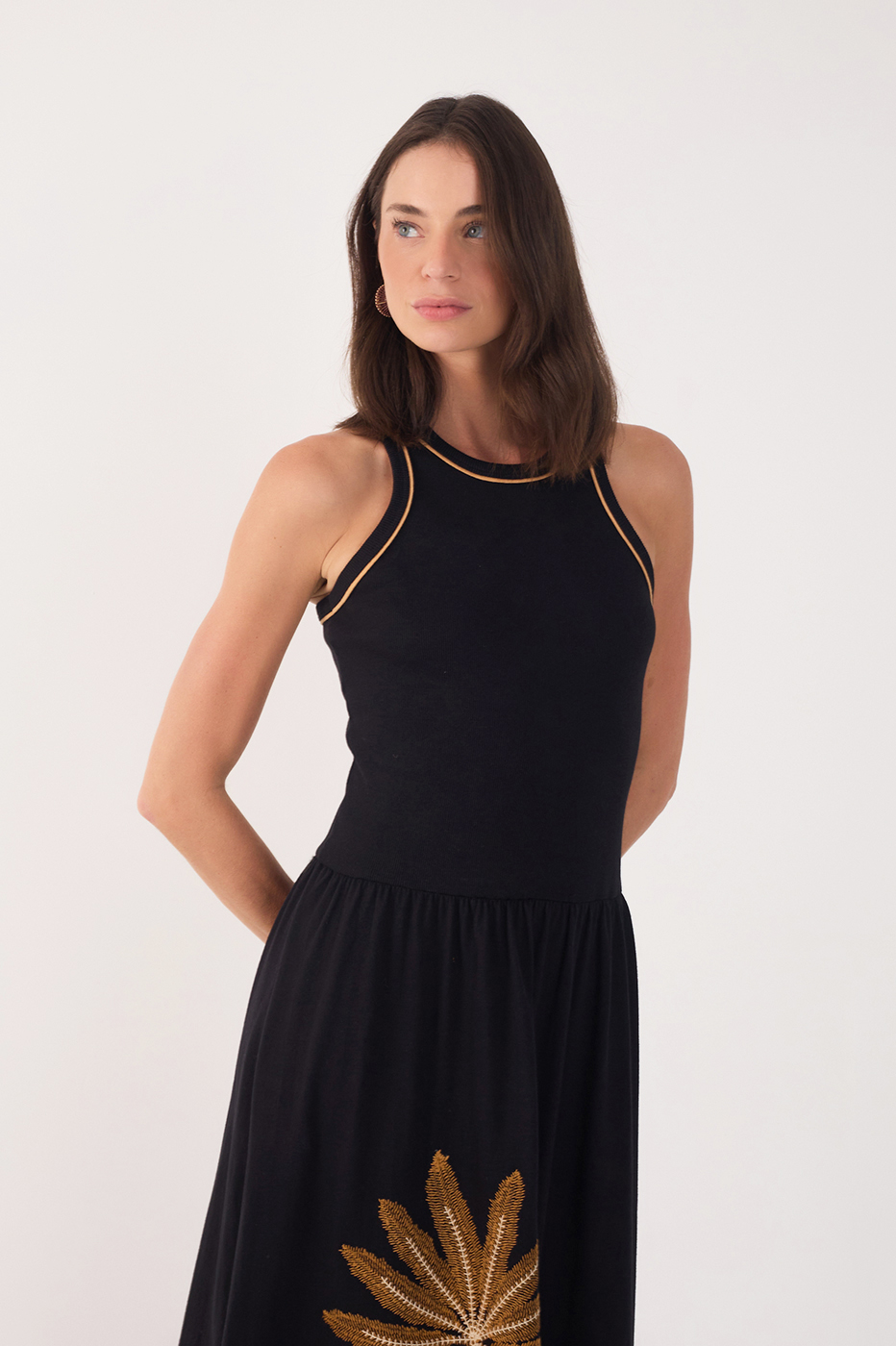 Black Embroidered Coqueiros Maxi Dress_3