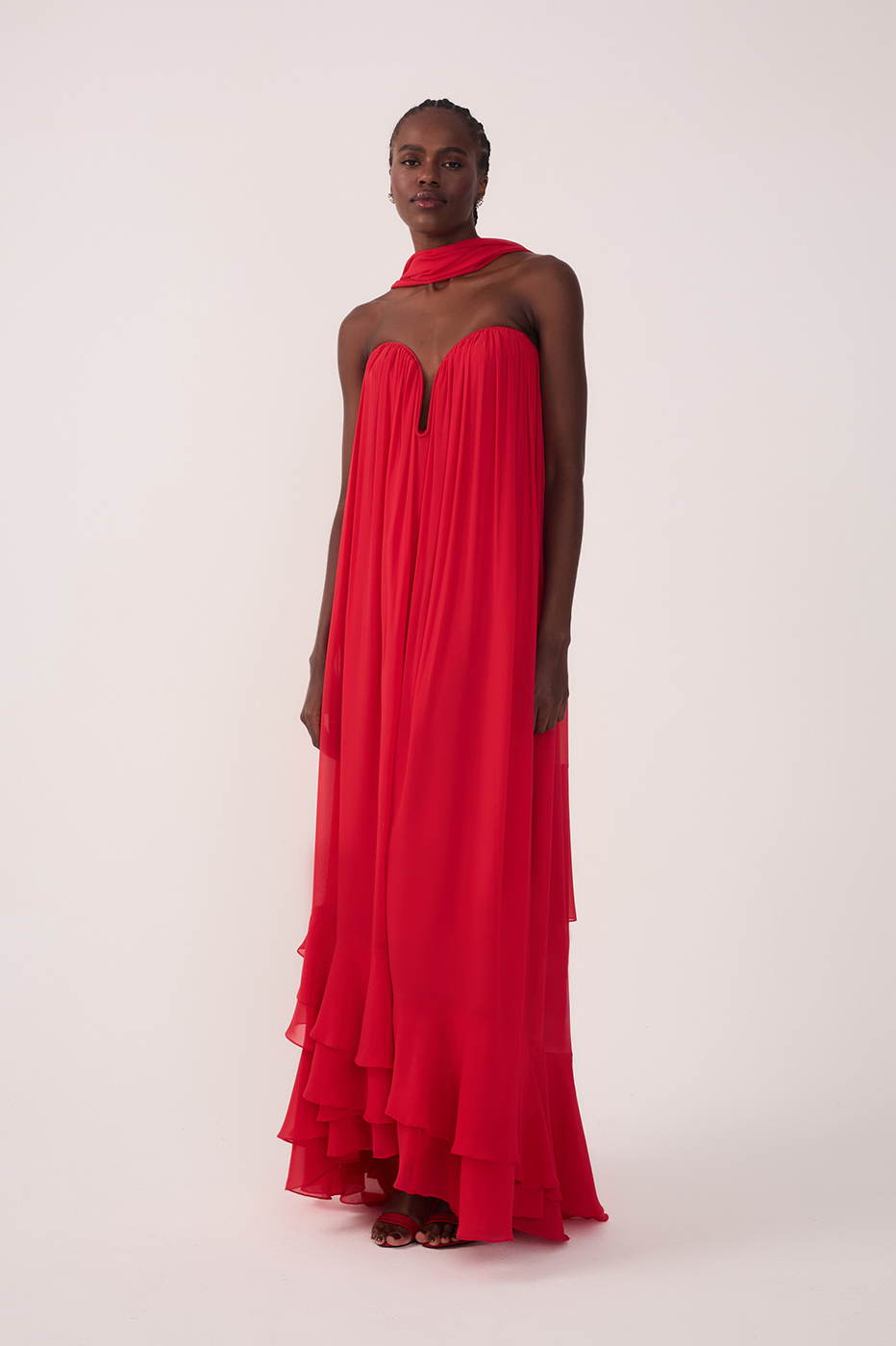 Sunset Red Chiffon Strapless Gown with Waist Tie – Thati Amorim Collection_4