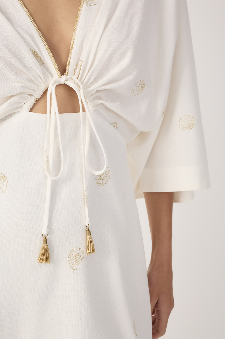 Off-White Shell Embroidered Mini Dress_5