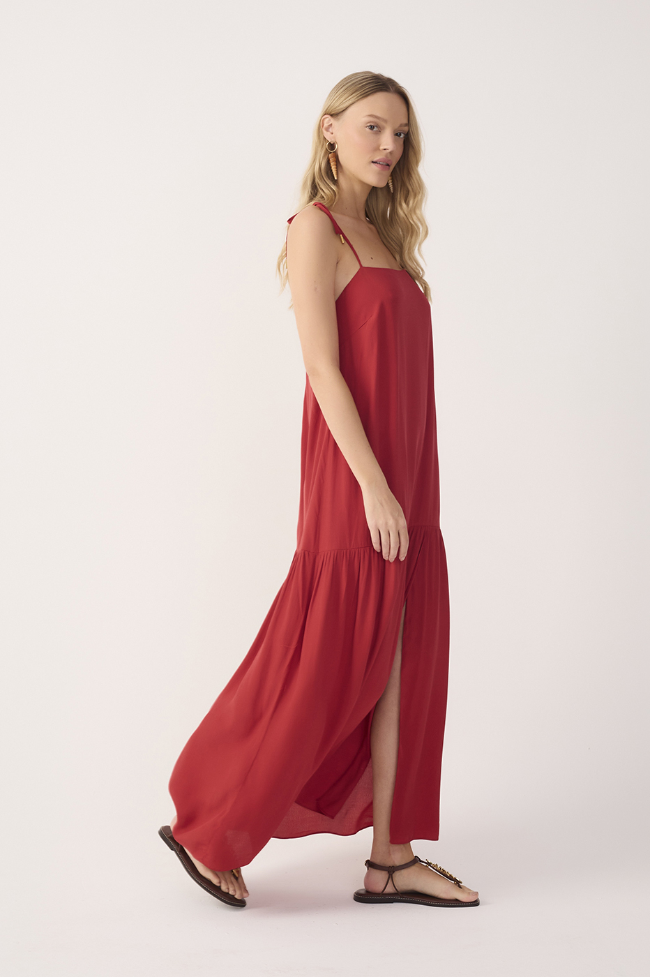 Red Crepe Shoulder Tie Slit Maxi Dress_3