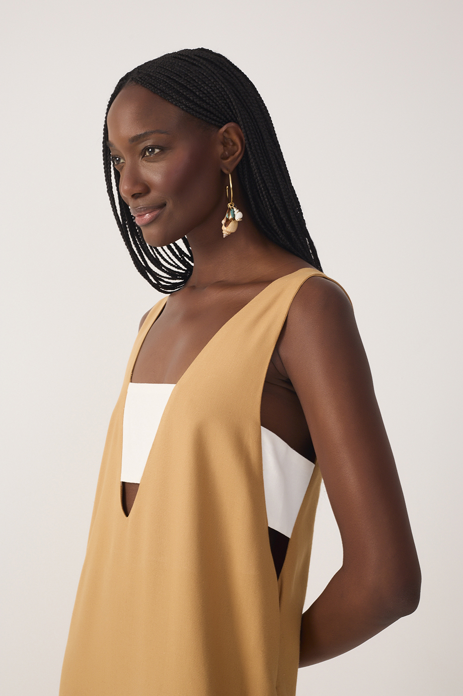 Beige Cut-Out Side Slit Linen Midi Dress_5