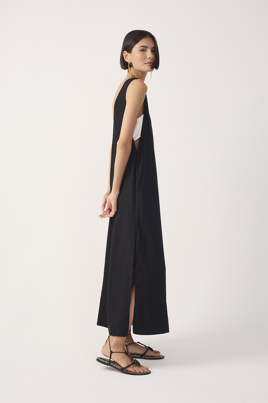 Black Cut-Out Side Slit Linen Midi Dress_3