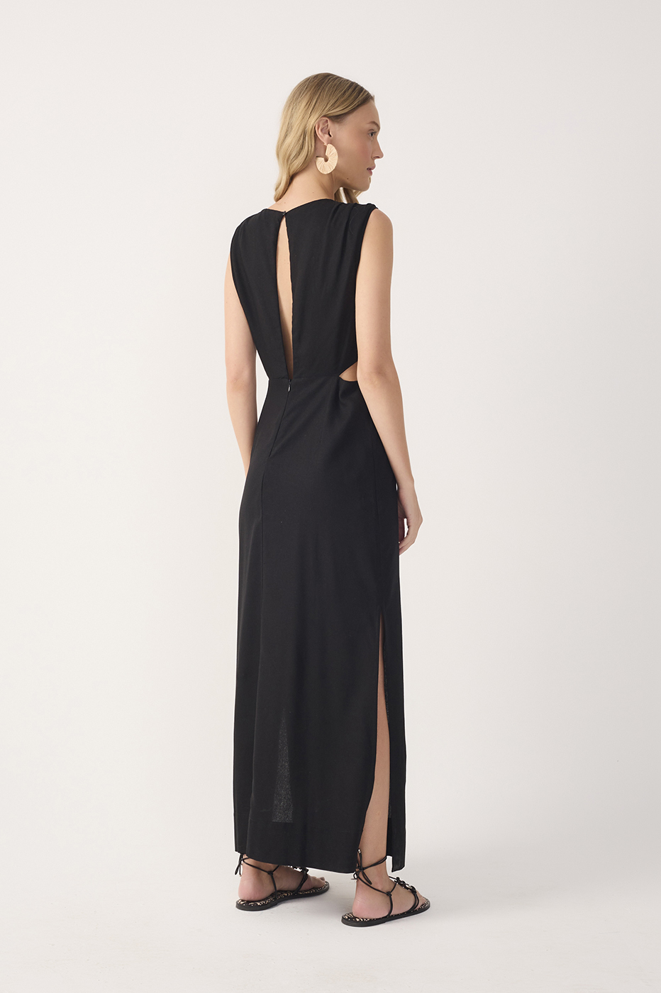 Black V Neck Beaded Ring Linen Dress_5