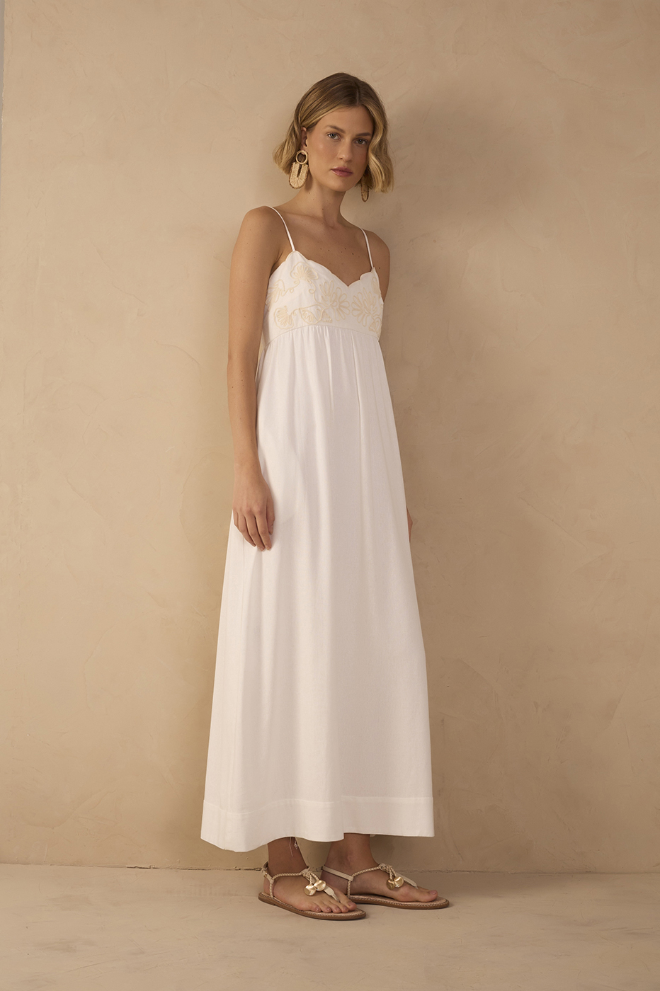 Cut-Out Linen Embroidered Bust Dress_1