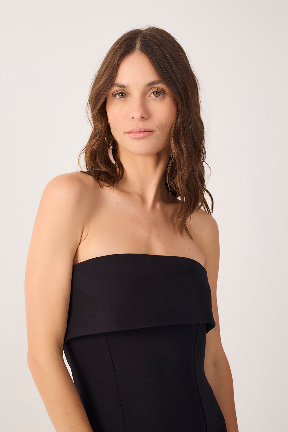 Black Strapless Pleats Midi Dress_5