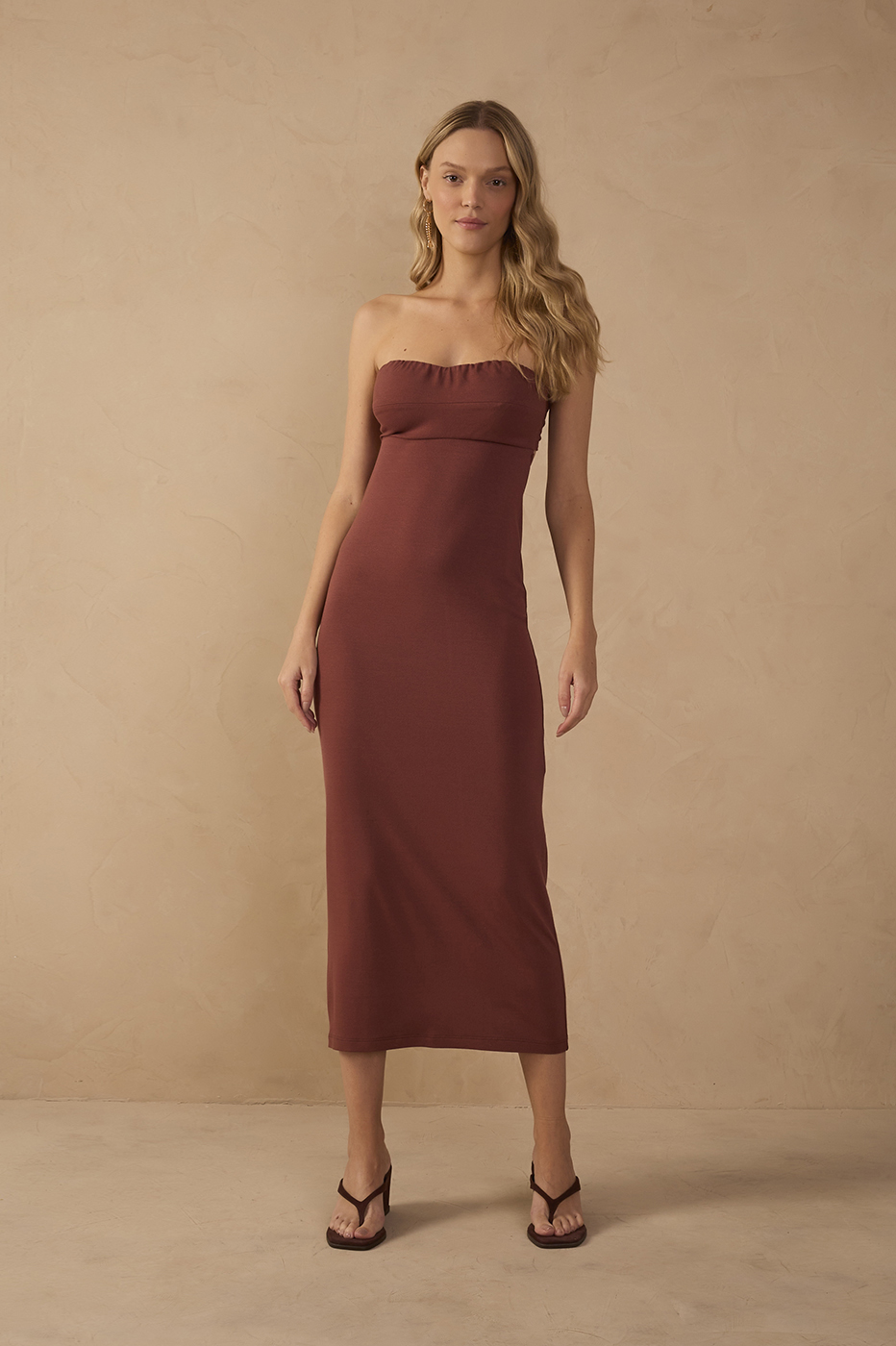 Brown Strapless Back Ties Crepe Maxi Dress_1