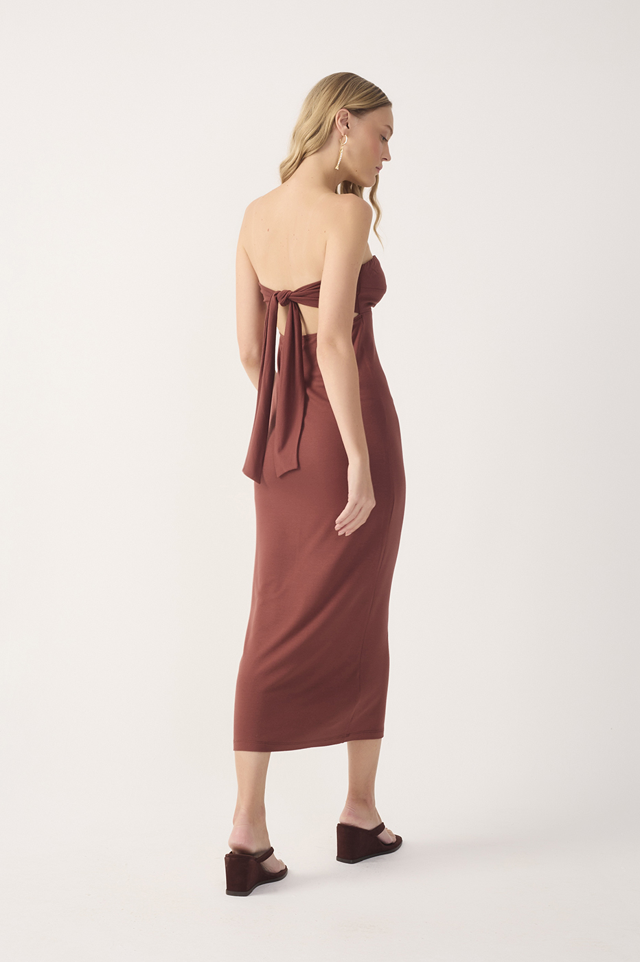 Brown Strapless Back Ties Crepe Maxi Dress_6