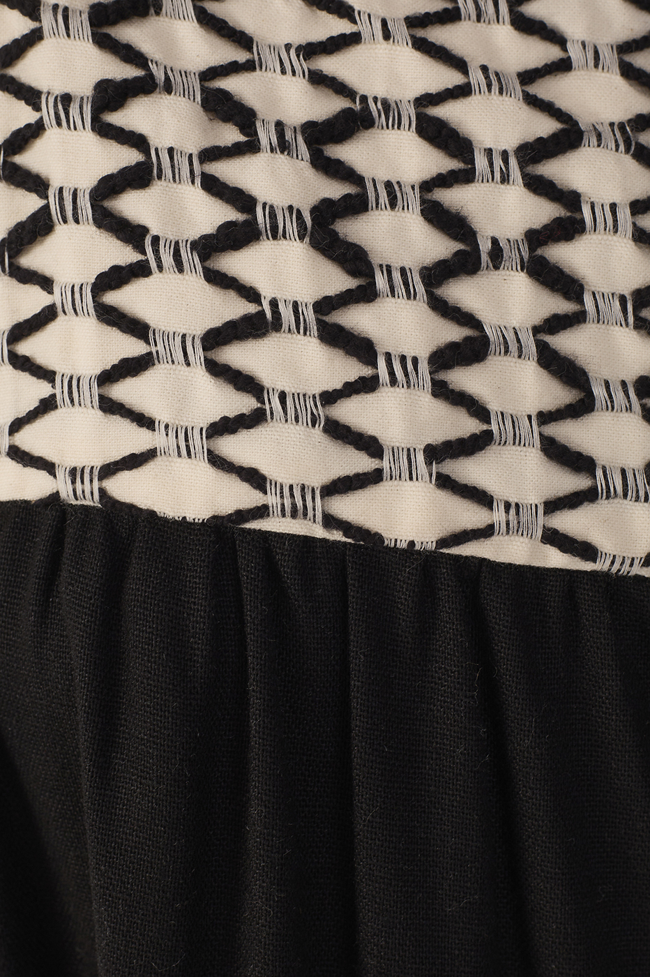 Vestido Cropped Linho Pala Bordada