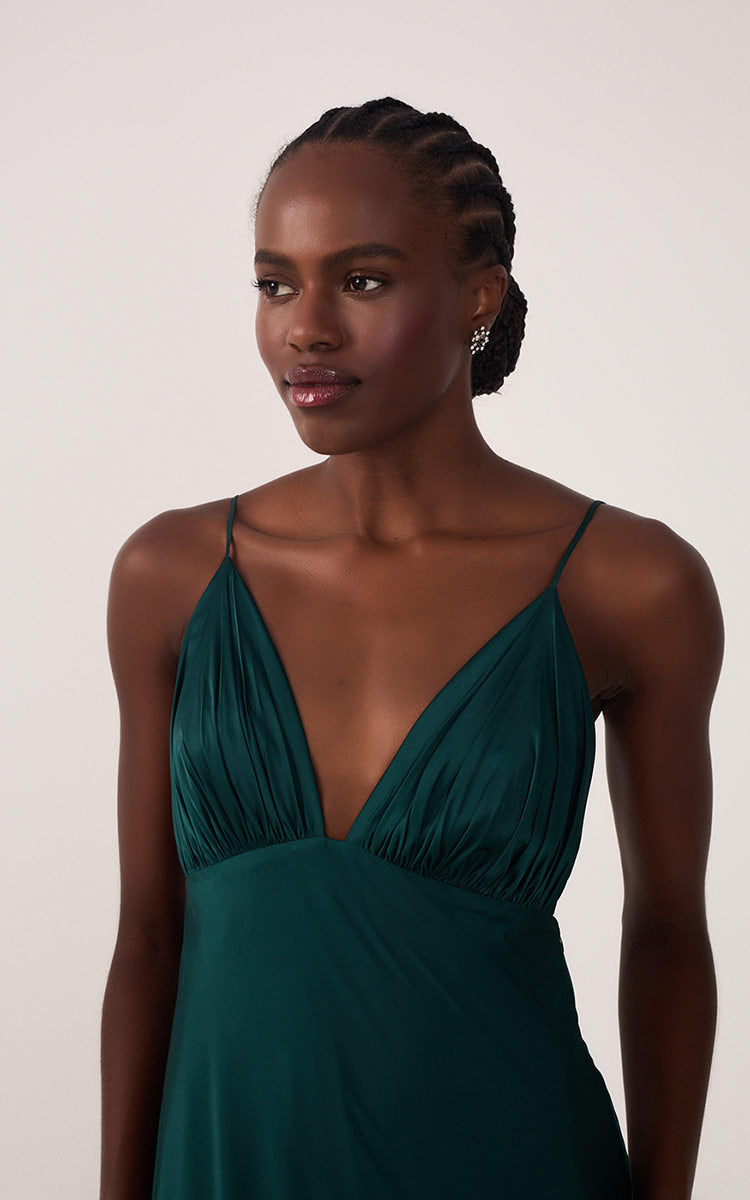 Pomar Green Draped Satin V-Neck Gown with Spaghetti Straps – Thati Amorim Collection_4