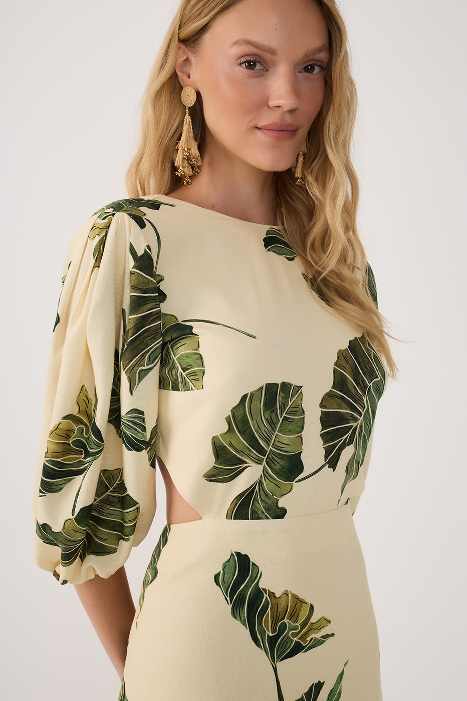 Beige Folhar Cut-Out Linen Mini Dress_4