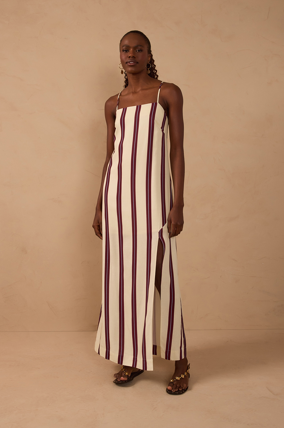 Off-white Linear Square Neck Side Slit Adjustable Straps Maxi Dress_1