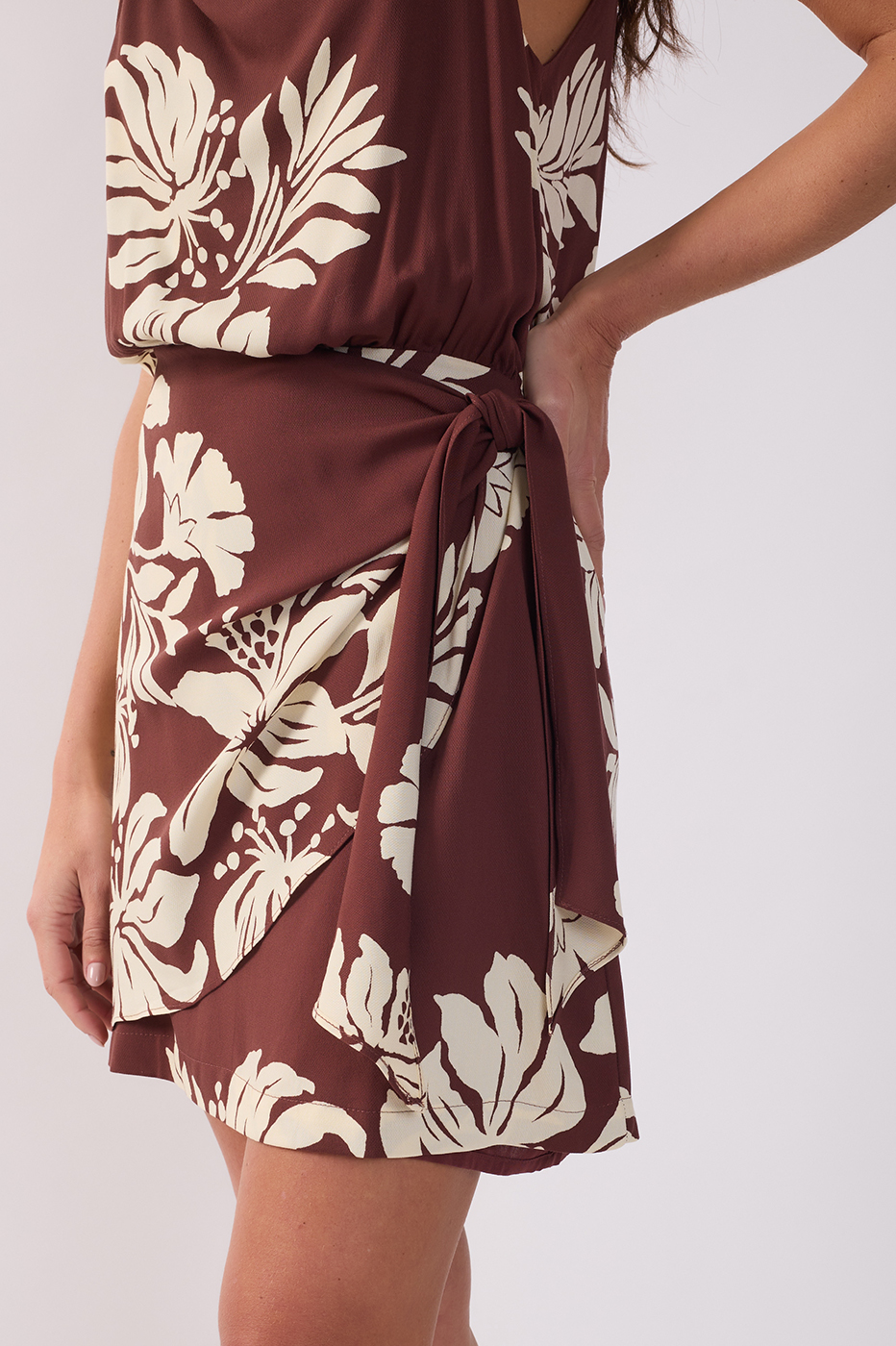 Brown Draped Neck Back Ties Mini Dress_5