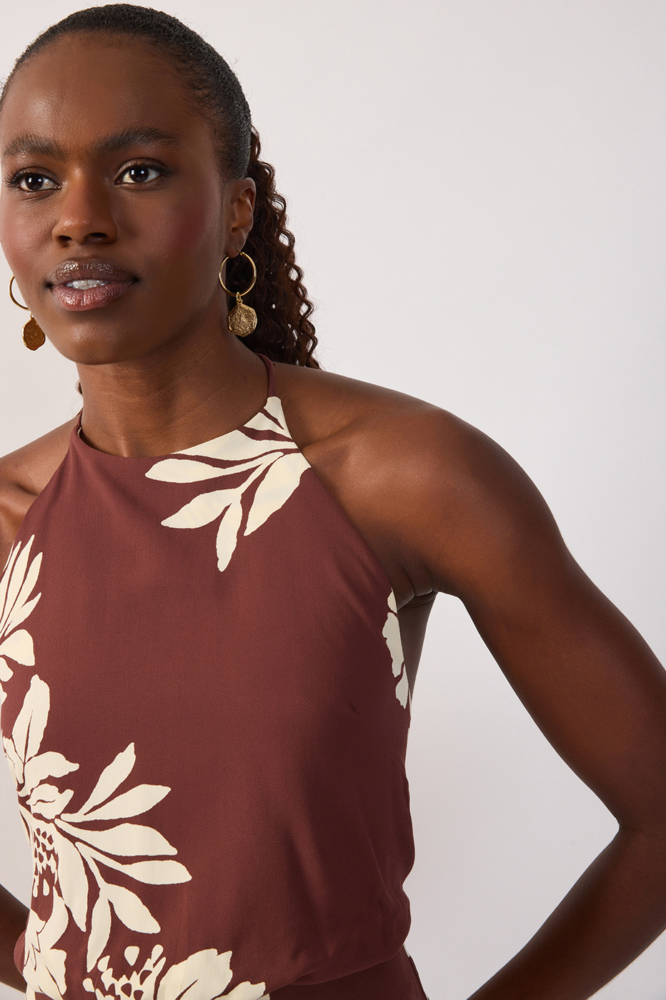 Brown Halter Neck Back Ties Maxi Dress_4
