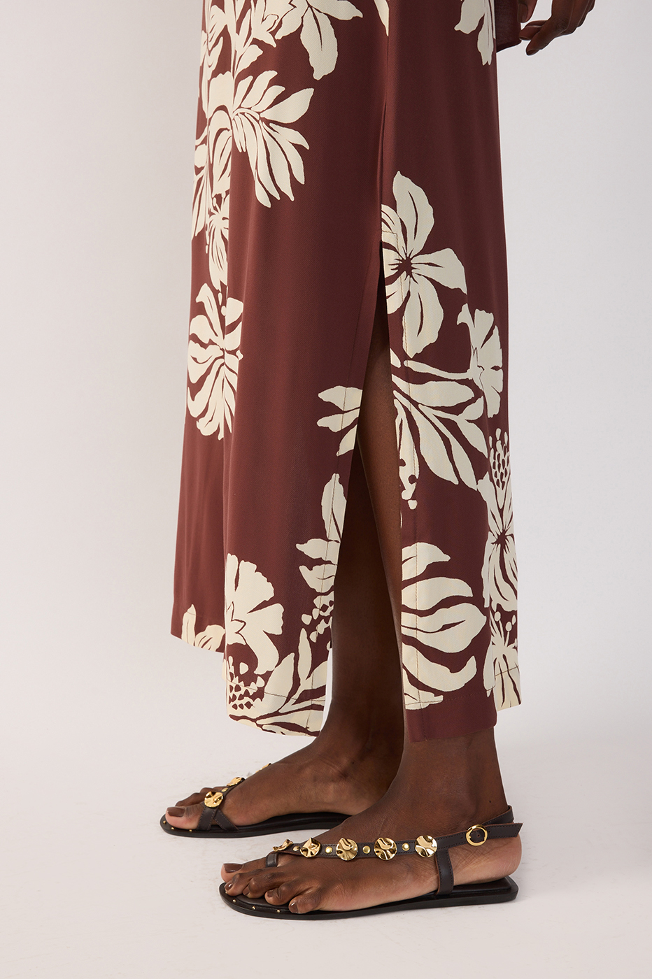 Brown Halter Neck Back Ties Maxi Dress_5
