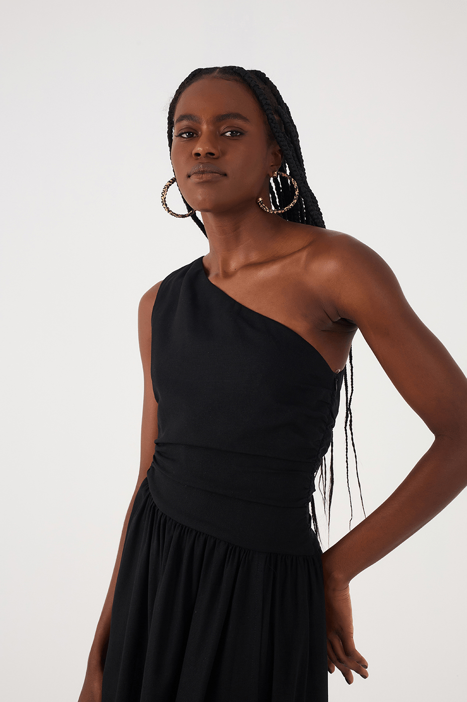 Black One-Shoulder Draped Linen Maxi Dress_4