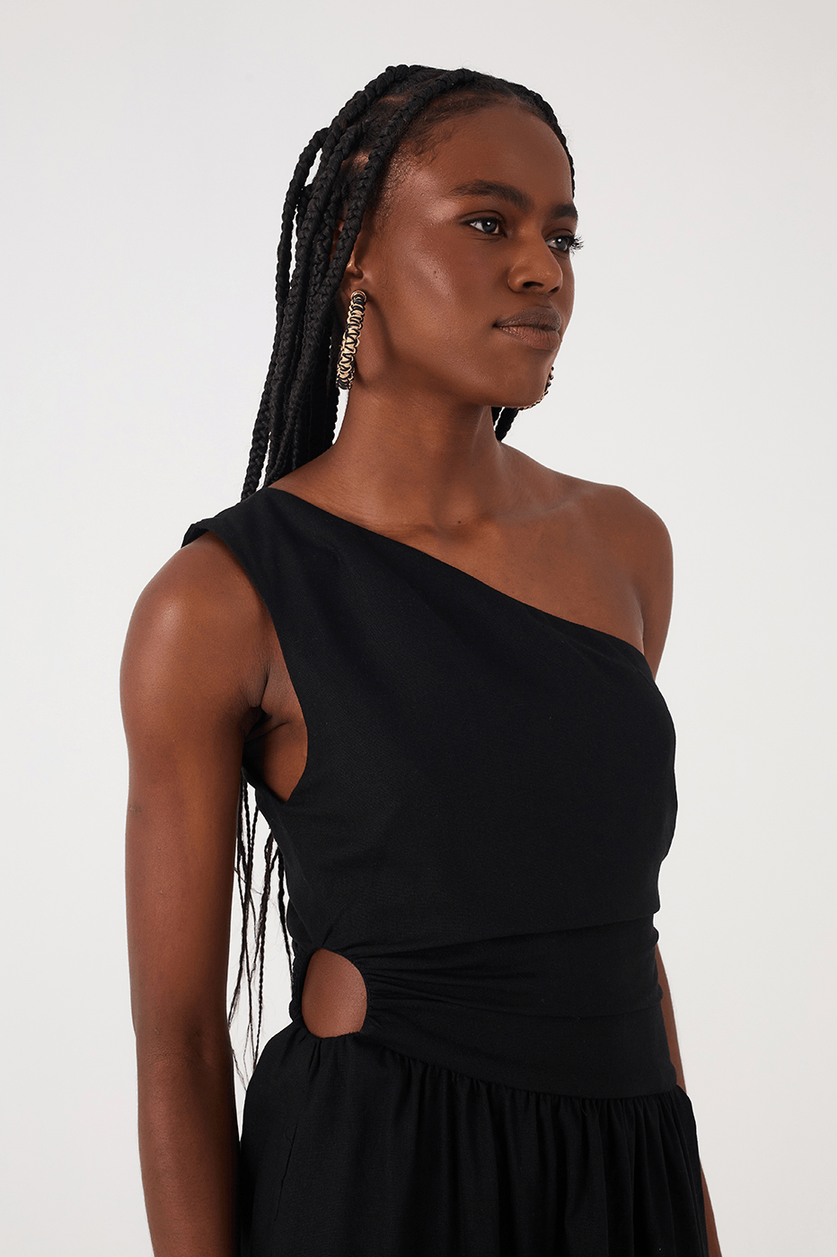 Black One-Shoulder Draped Linen Maxi Dress_5