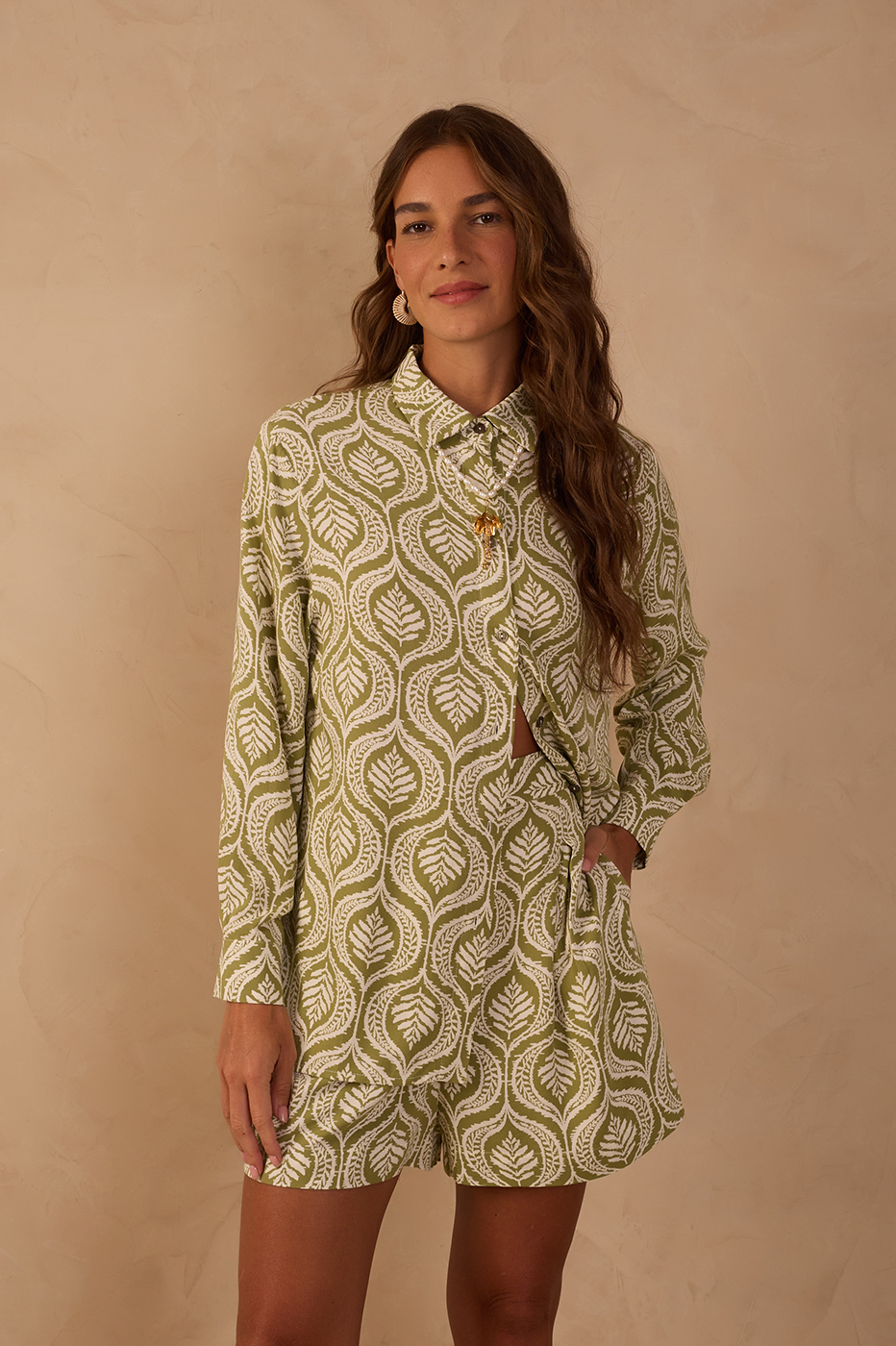 Green Jardim Collared Buttoned Crepe Shirt_1