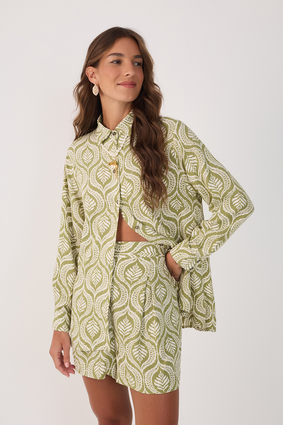 Green Jardim Collared Buttoned Crepe Shirt_2