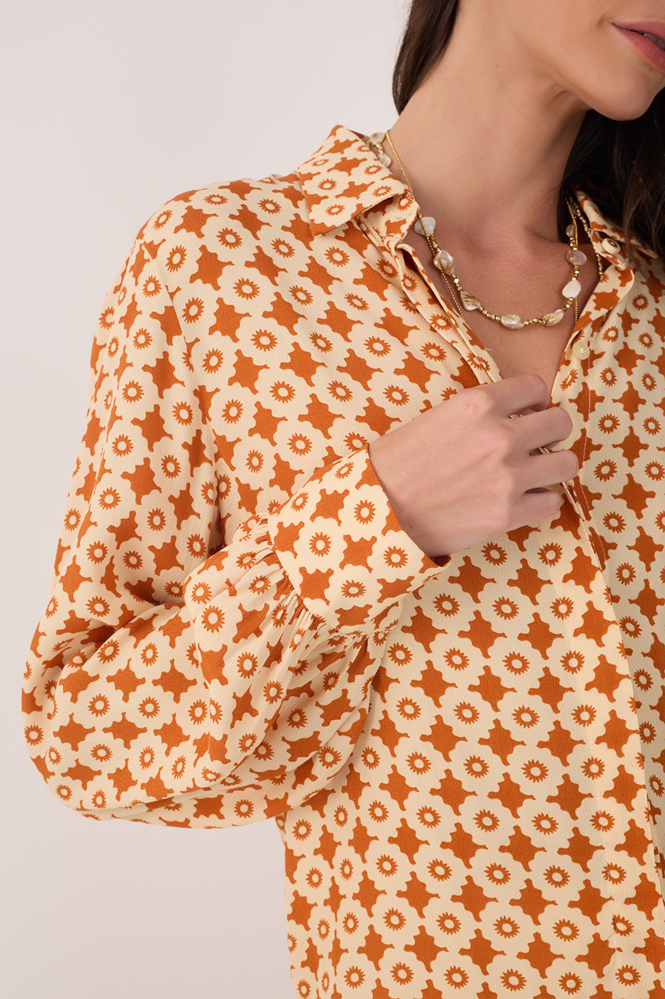 Beige Melissa Buttoned Long Sleeve Shirt_4