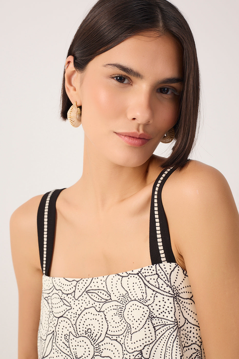 Off-White Ponto A Ponto Straight Neck Linen Top_4