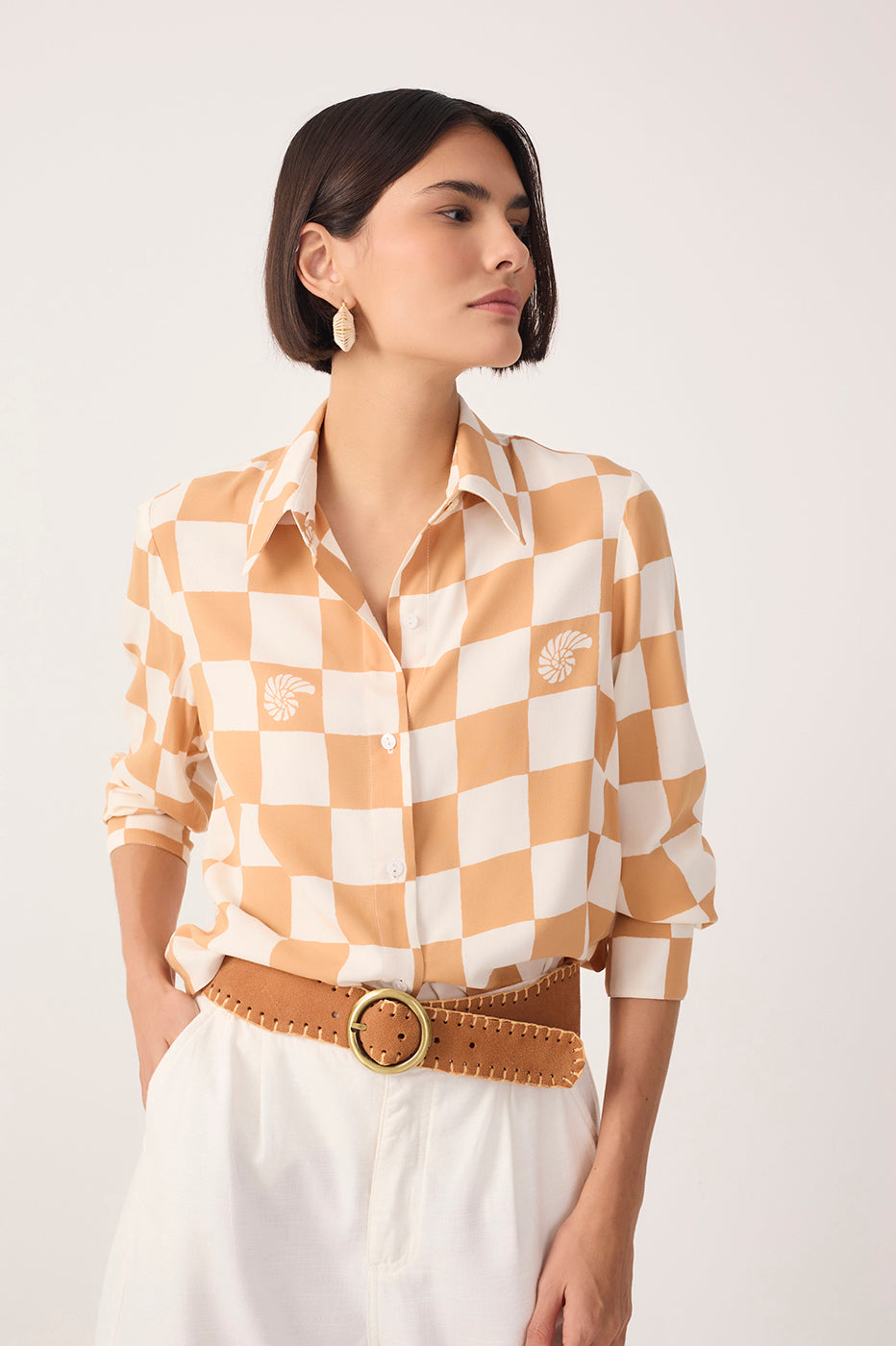 Brown Conchas Buttoned Shirt_2