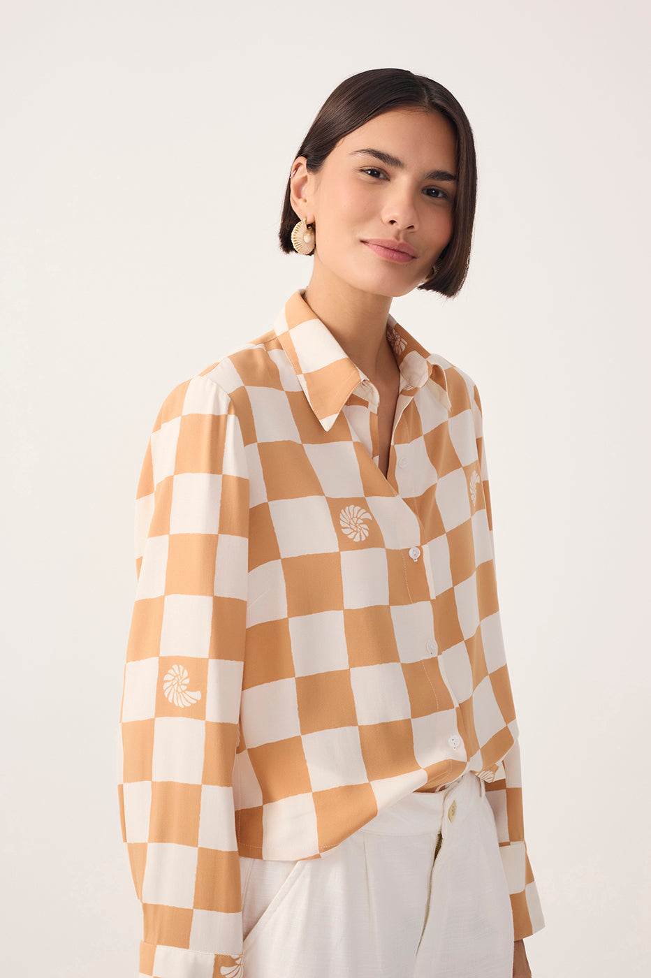 Brown Conchas Buttoned Shirt_3
