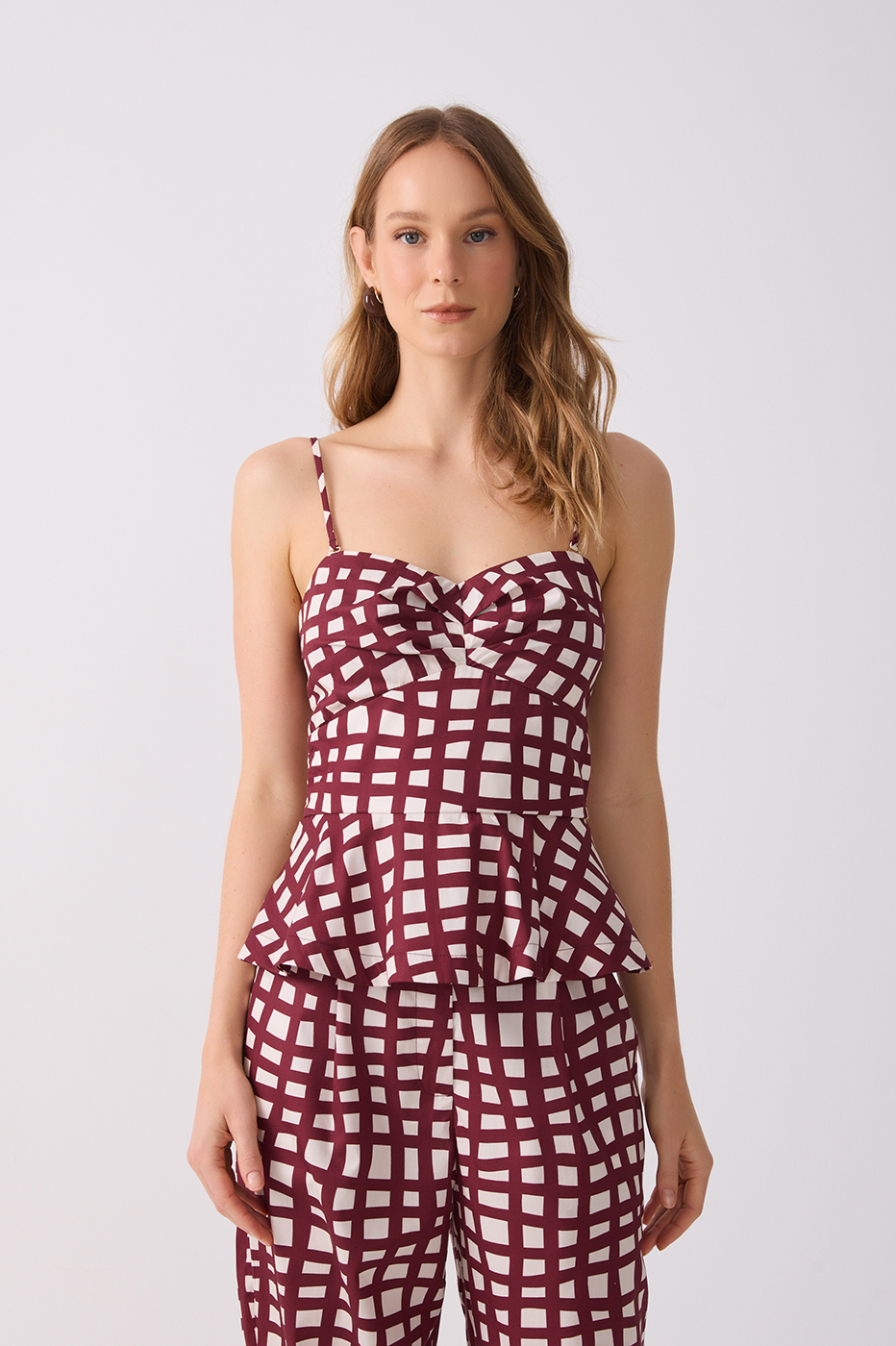 Wine Removable Straps Peplum Blouse_2