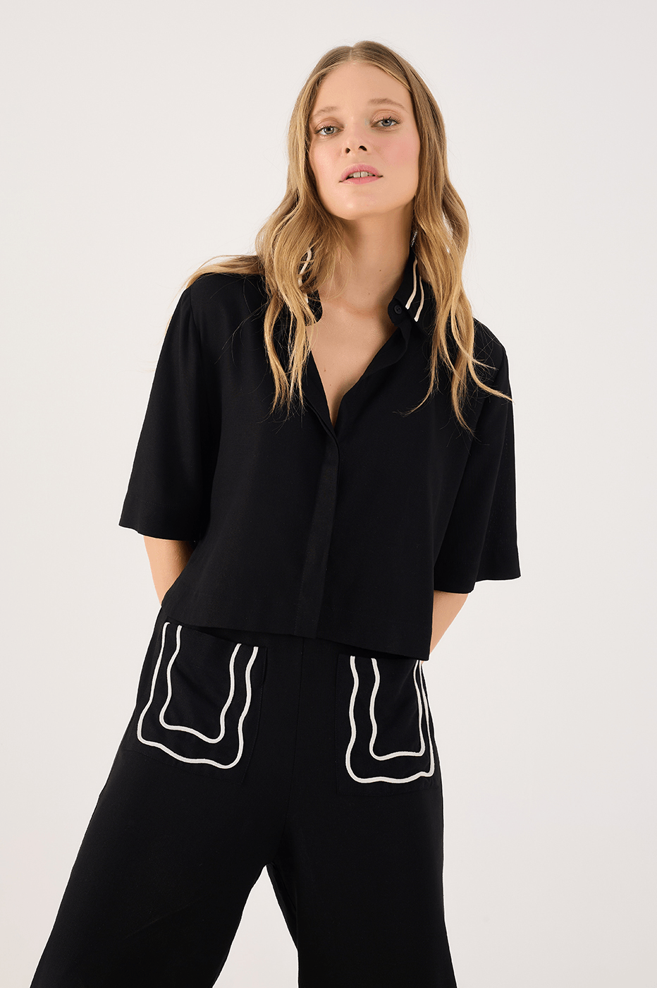 Sianinha-Embroidered Linen Shirt