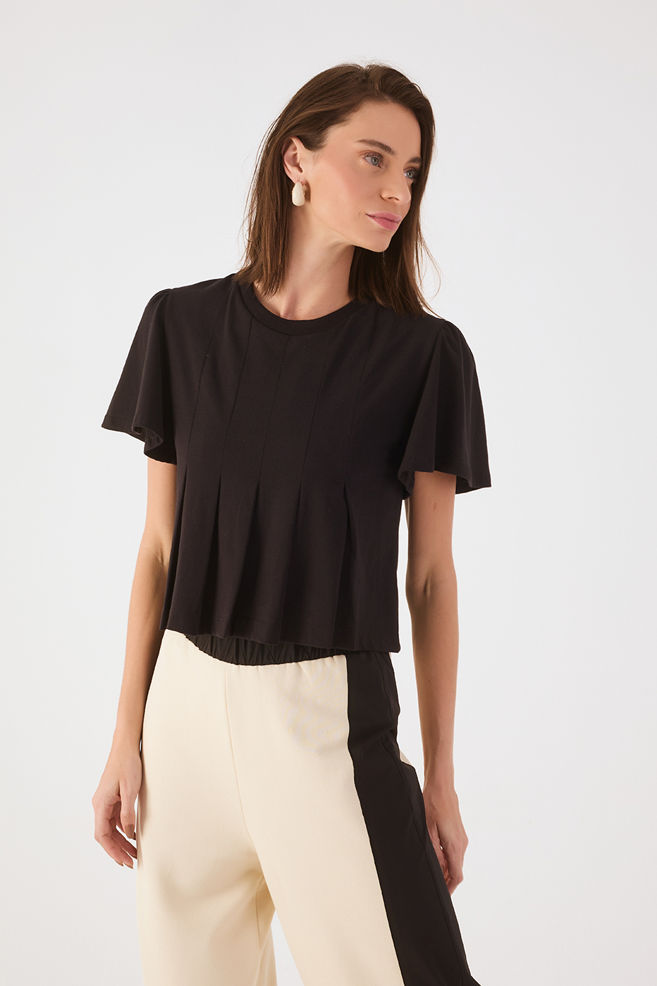Black Pleats Crew Neck Short Sleeve Blouse