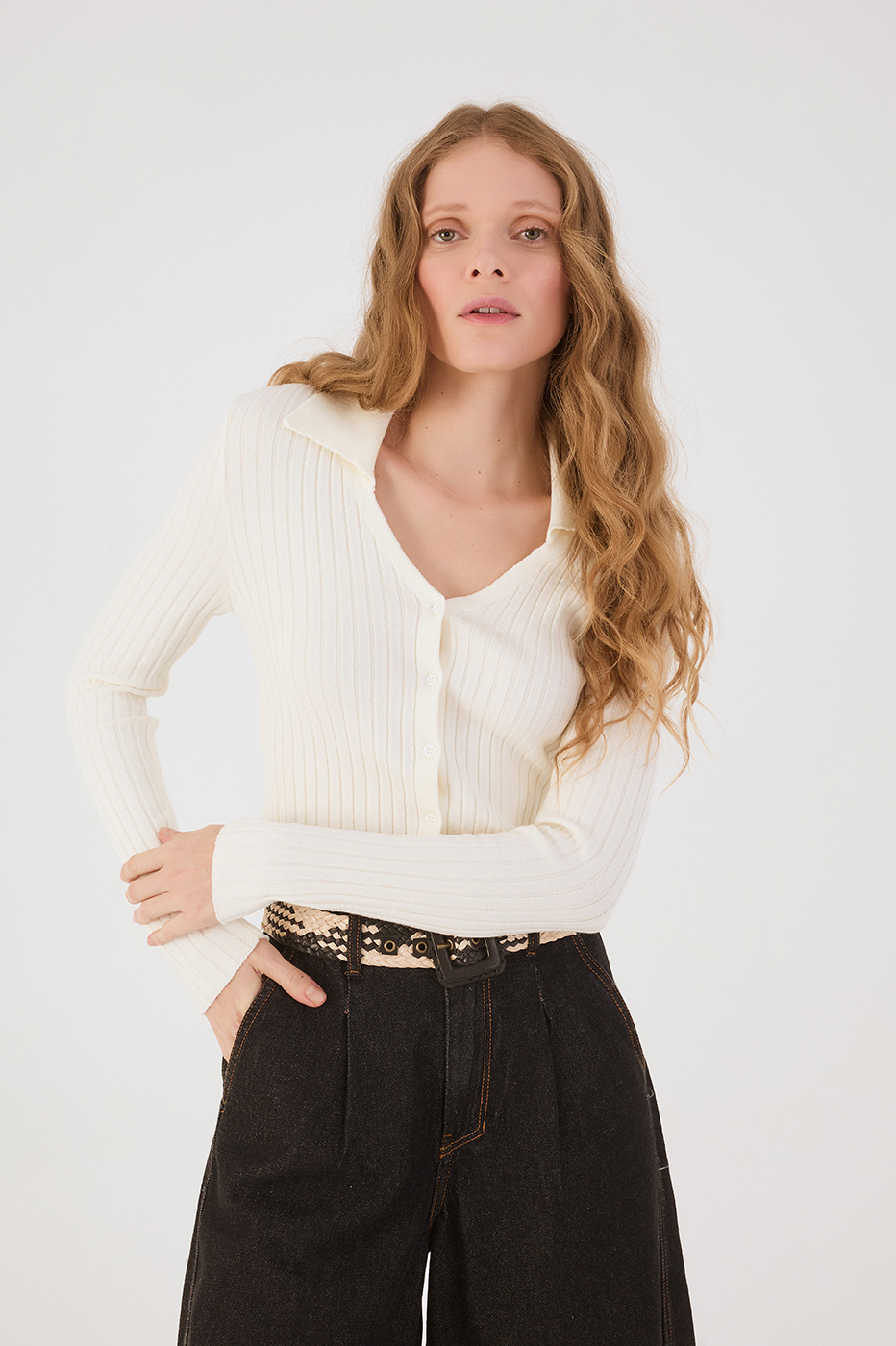 Off-White Collared Buttoned Tricot Blouse