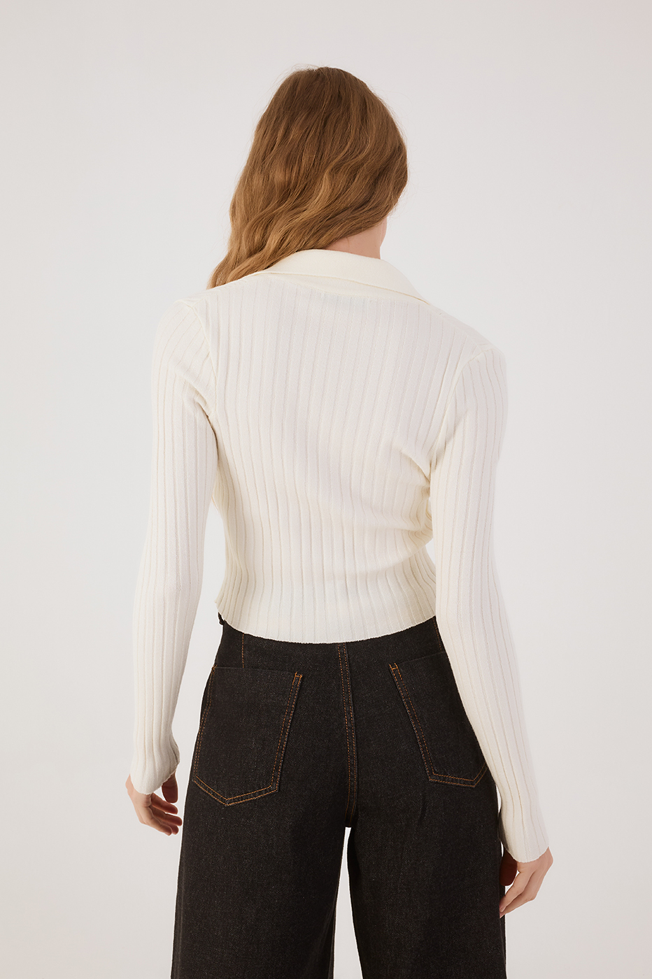 Off-White Collared Buttoned Tricot Blouse_5