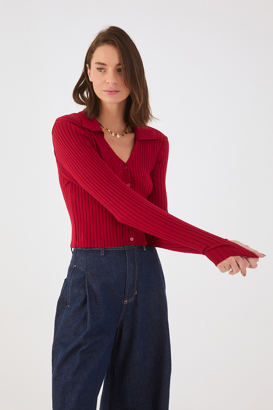 Red Encanto Collared Buttoned Tricot Blouse_2