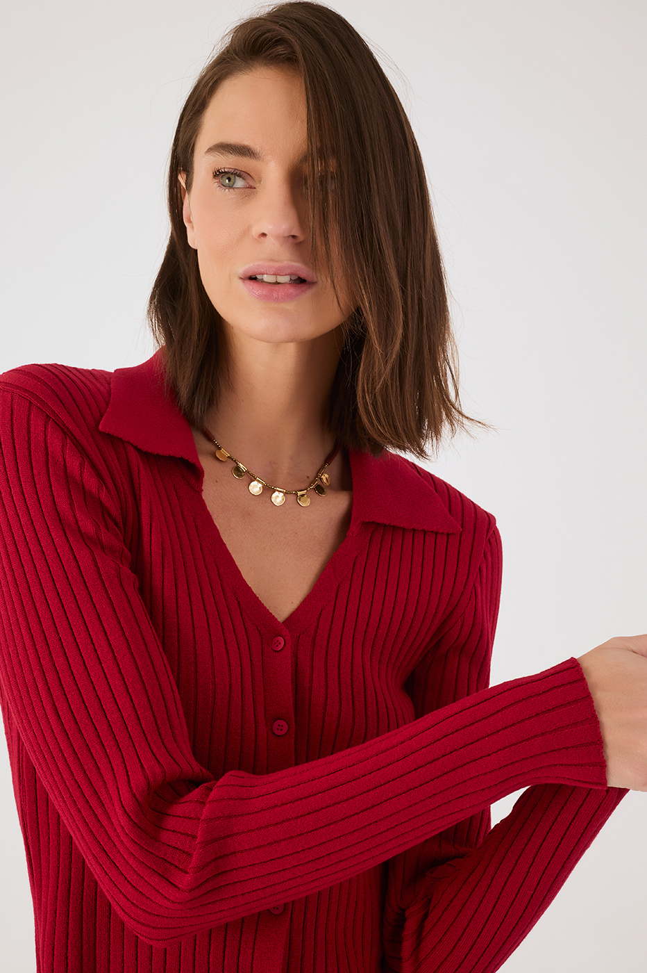 Red Encanto Collared Buttoned Tricot Blouse_4