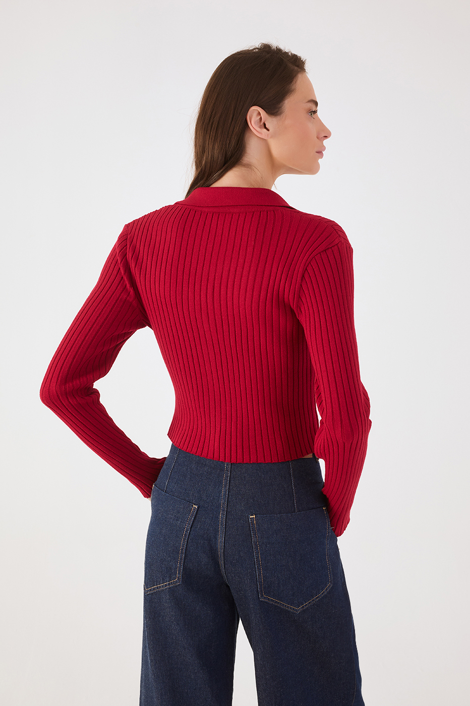 Red Encanto Collared Buttoned Tricot Blouse_5