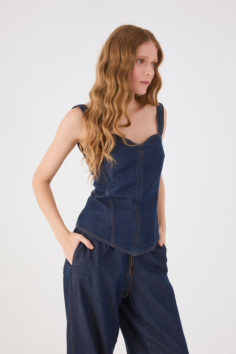 Denim Sweetheart Neckline Sleeveless Top_2