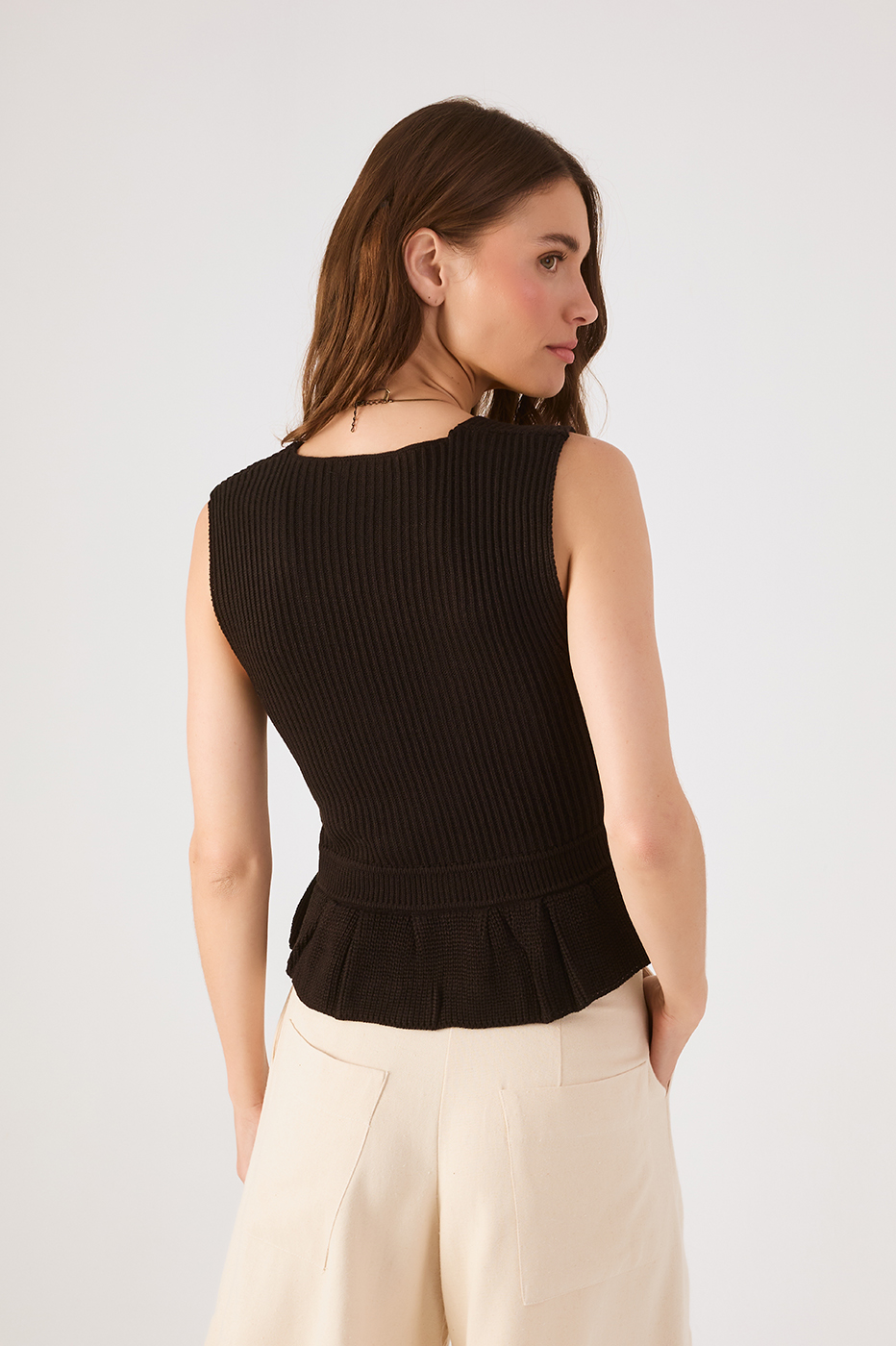 Black V Neck Buttoned Sleeveless Tricot Peplum Blouse_5
