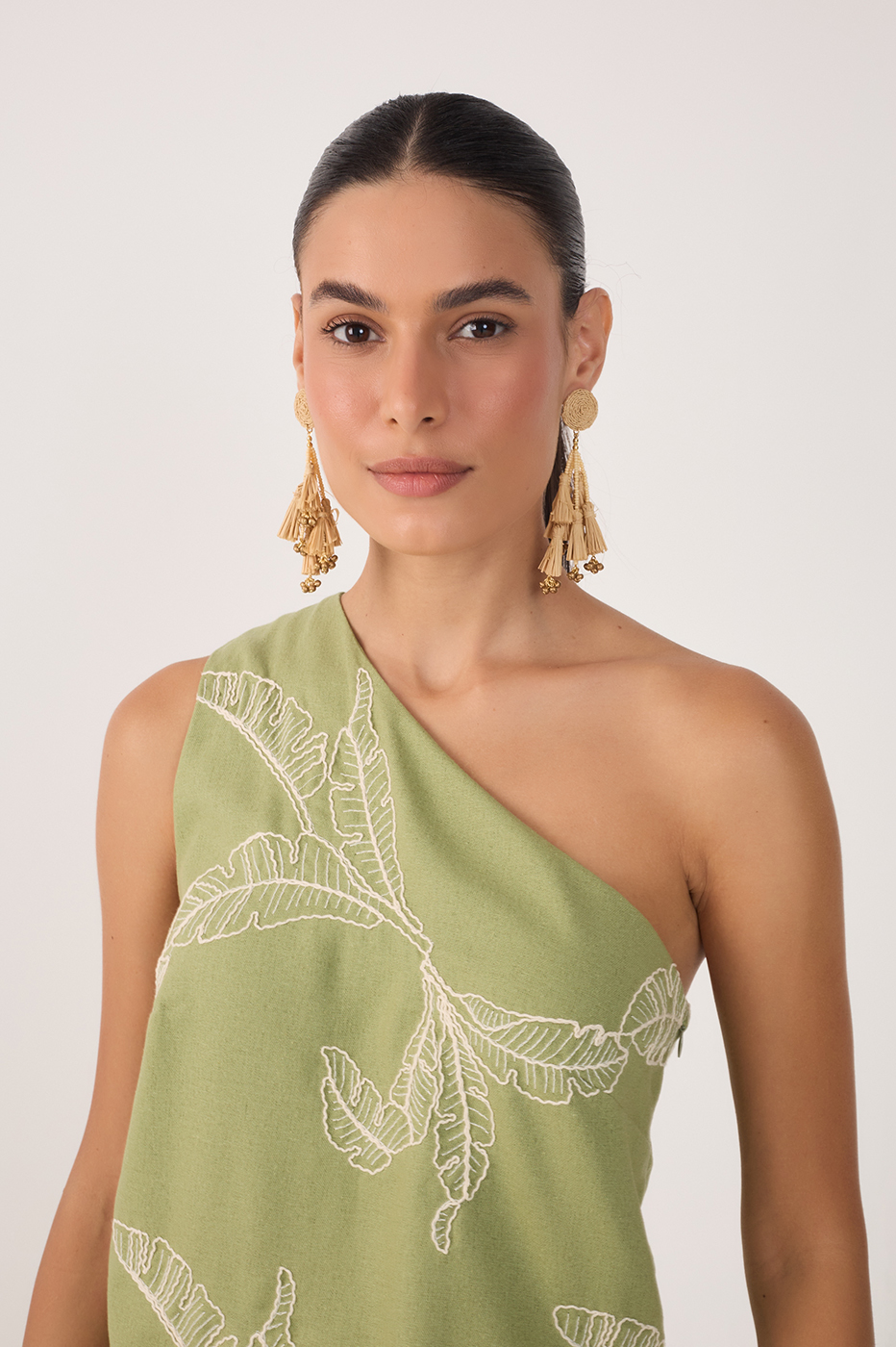 Green Embroidered One-Shoulder Blouse_3