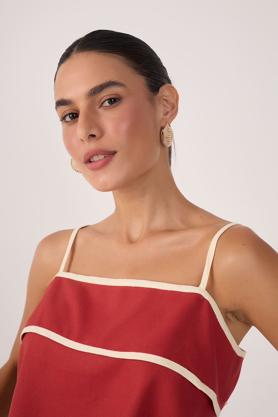 Red Square Neck Back Button Crop Top_3