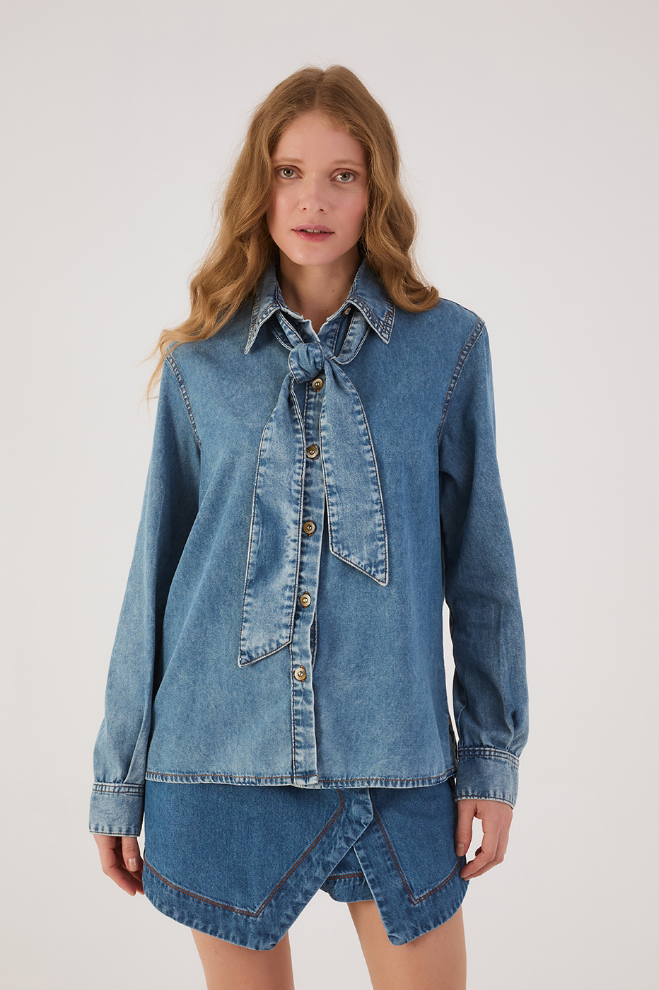 Denim Front Ties Collared Buttoned Shirt_3