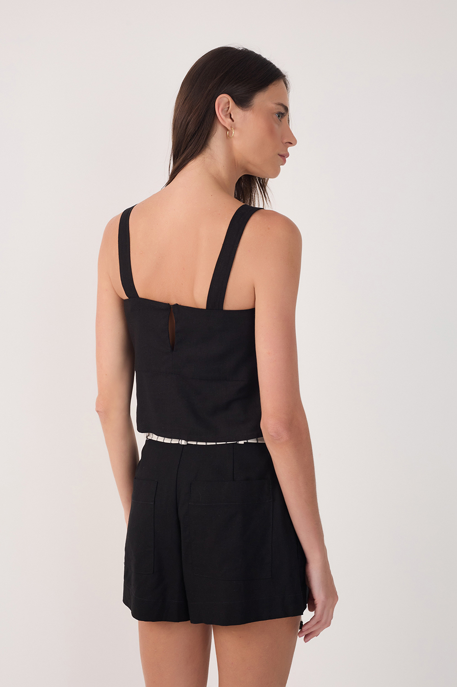 Black Square Neck Front Cut-Out Blouse_5