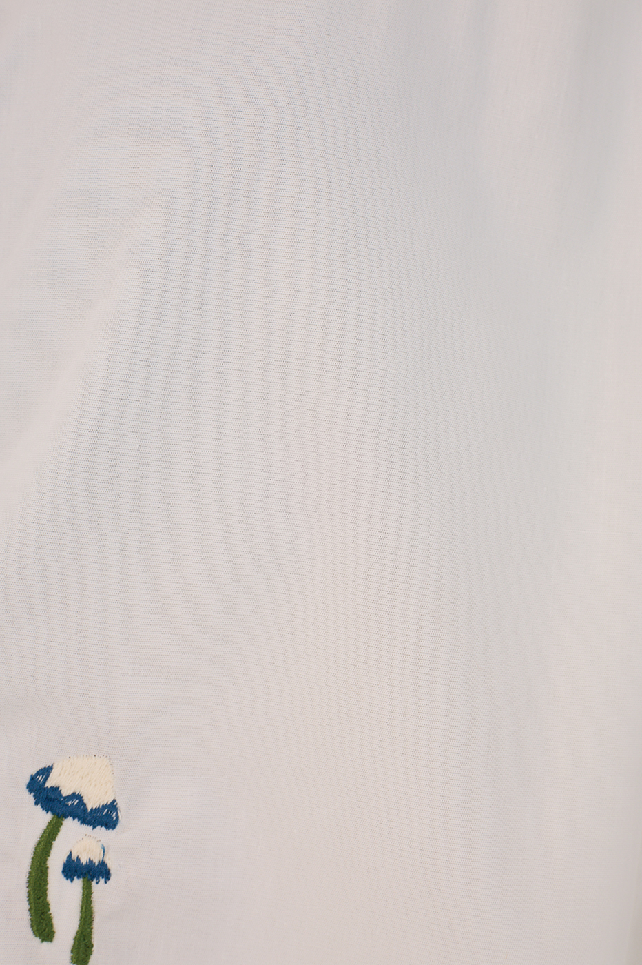 Off White Cotton Begonia Embroidery Blouse