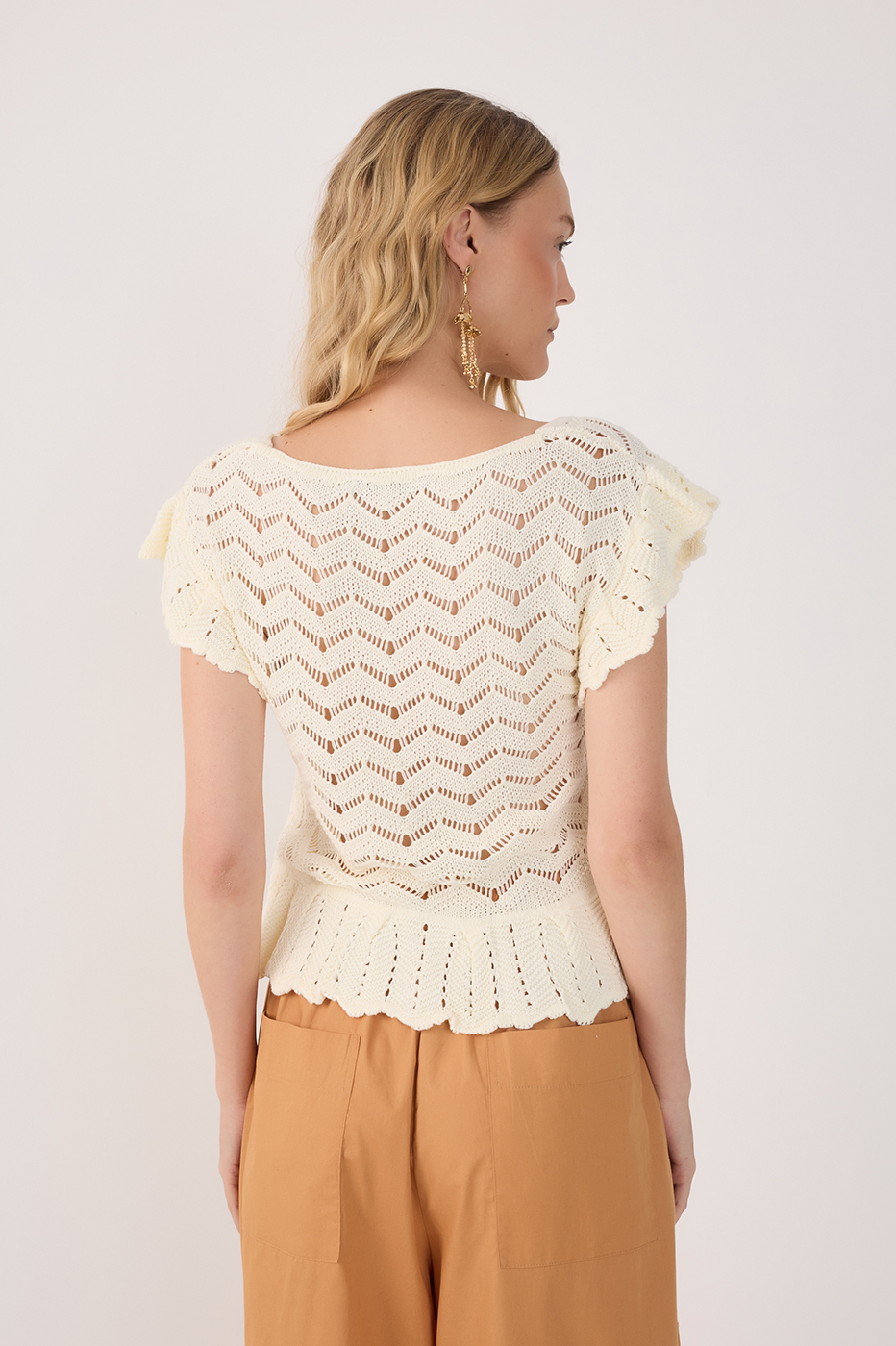 Beige Square Neck Sleeveless Tricot Blouse_5