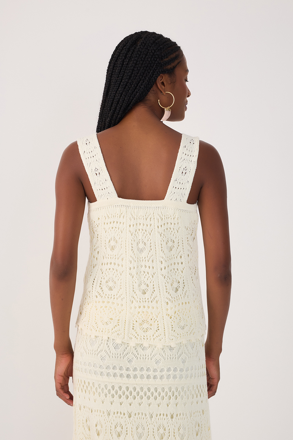 Off-White Square Neck Sleeveless Blouse_5